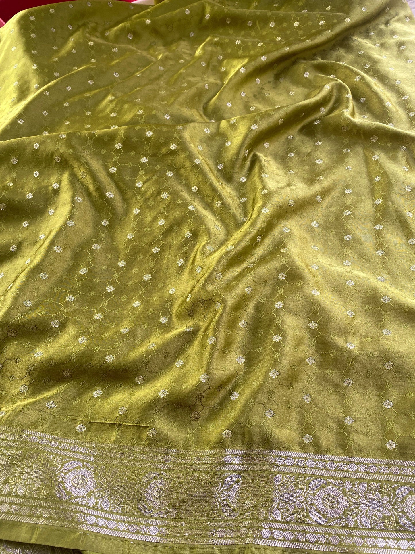 Maharani Self Embossed - Moss