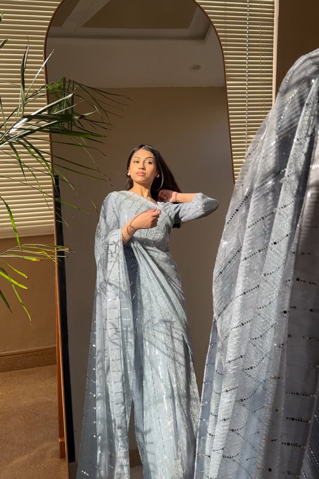 Iris - No minute Saree