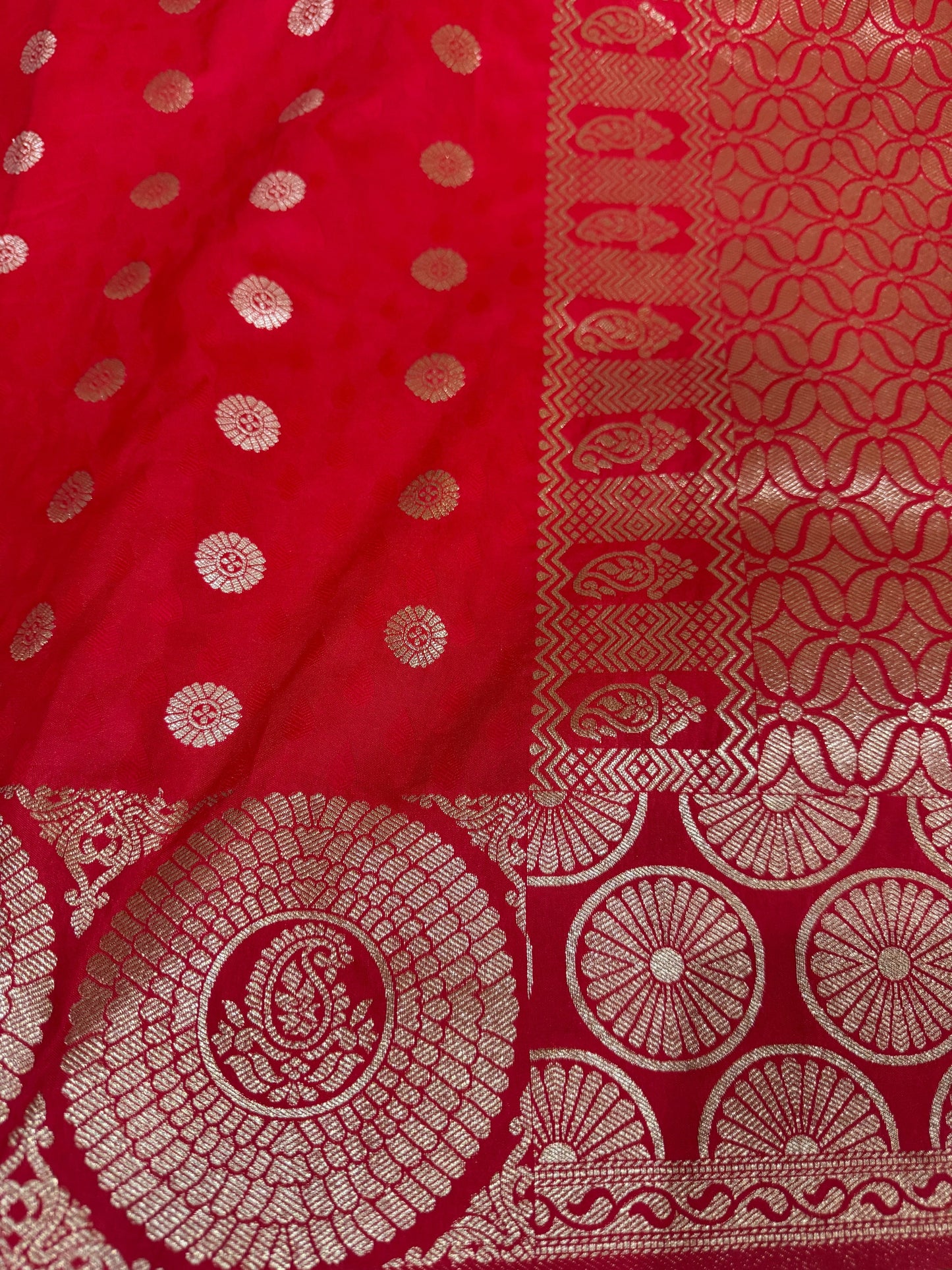 Article 1016 - Banarsi Red
