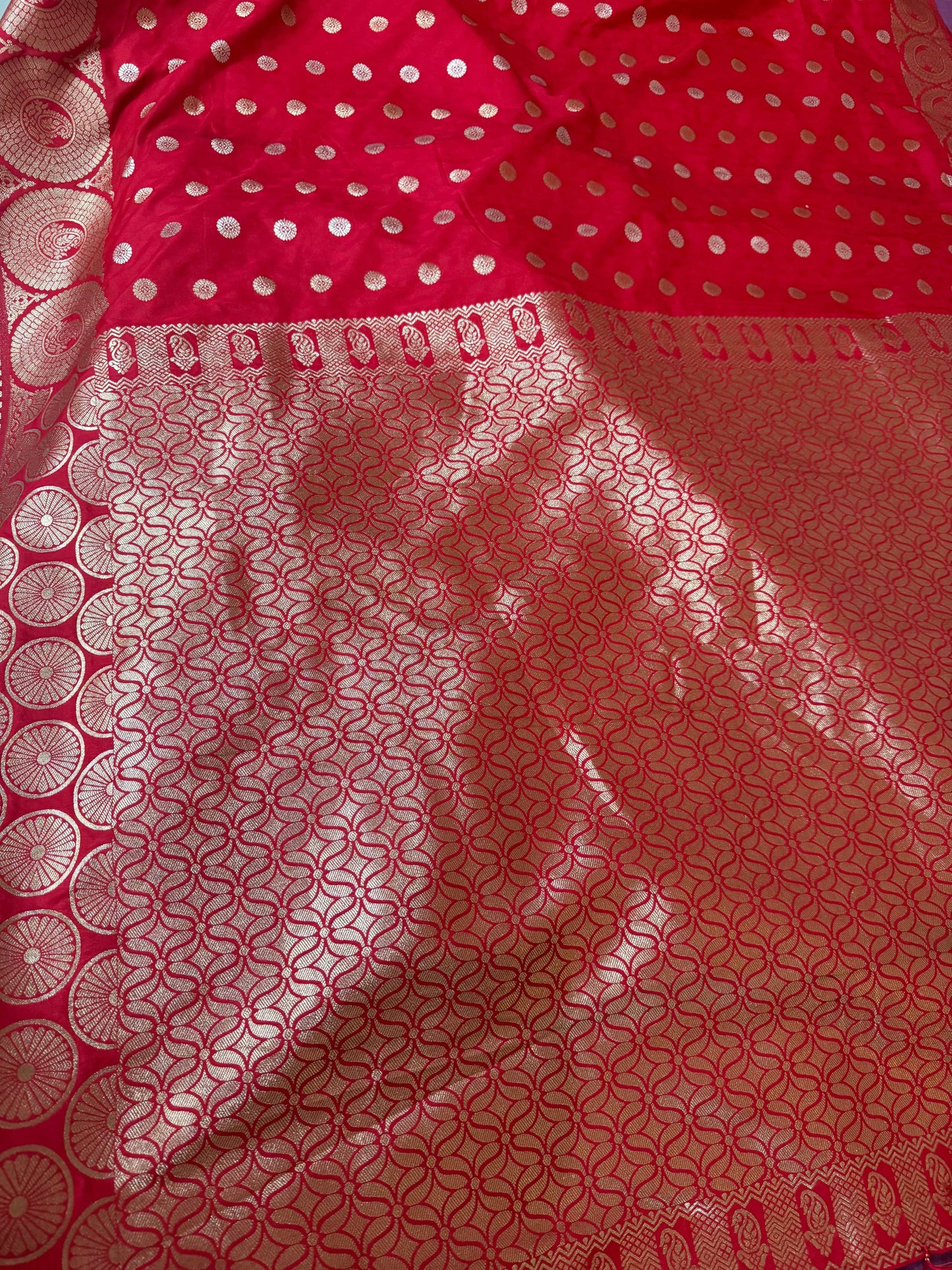 Article 1016 - Banarsi Red