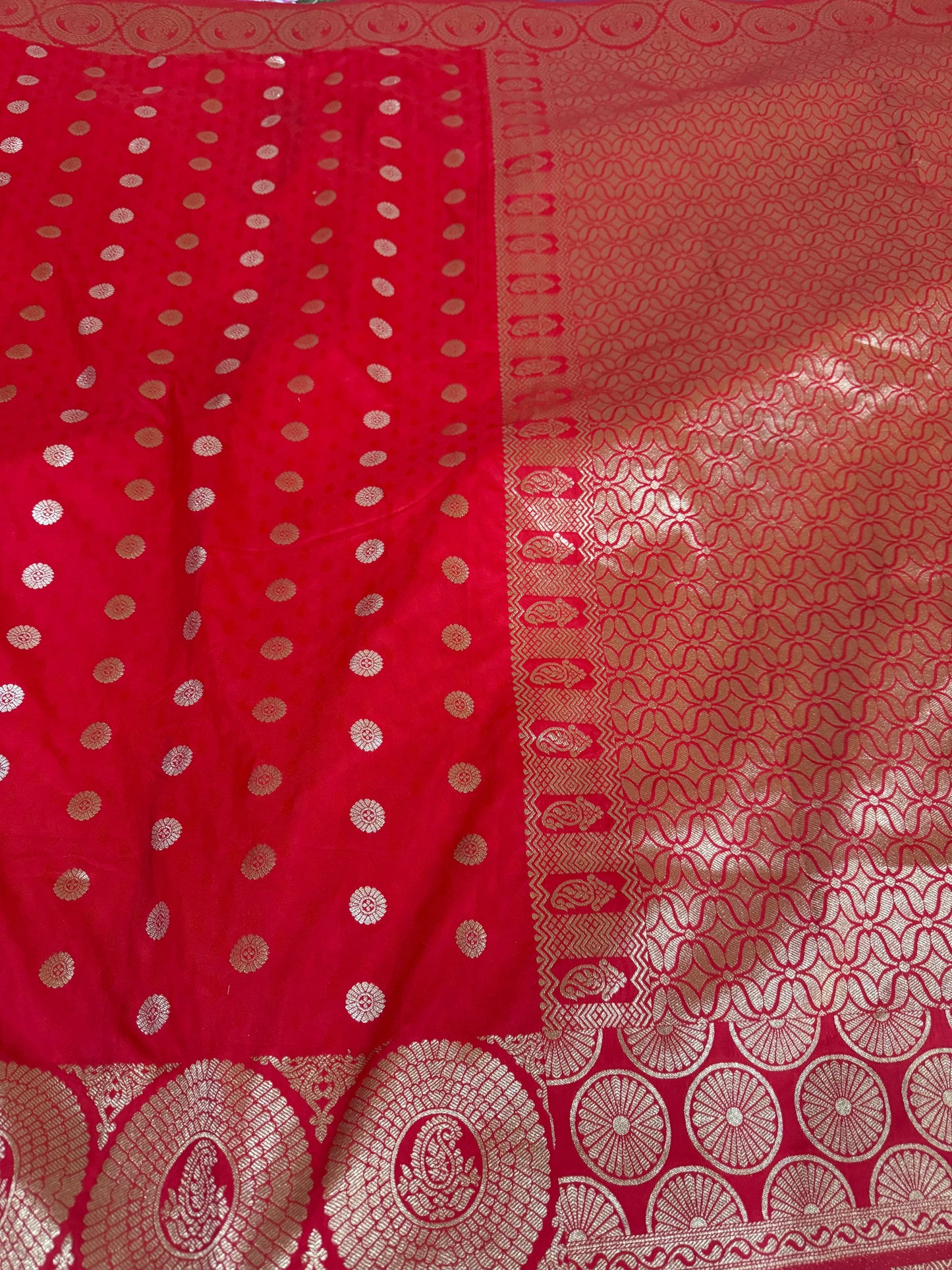 Article 1016 - Banarsi Red