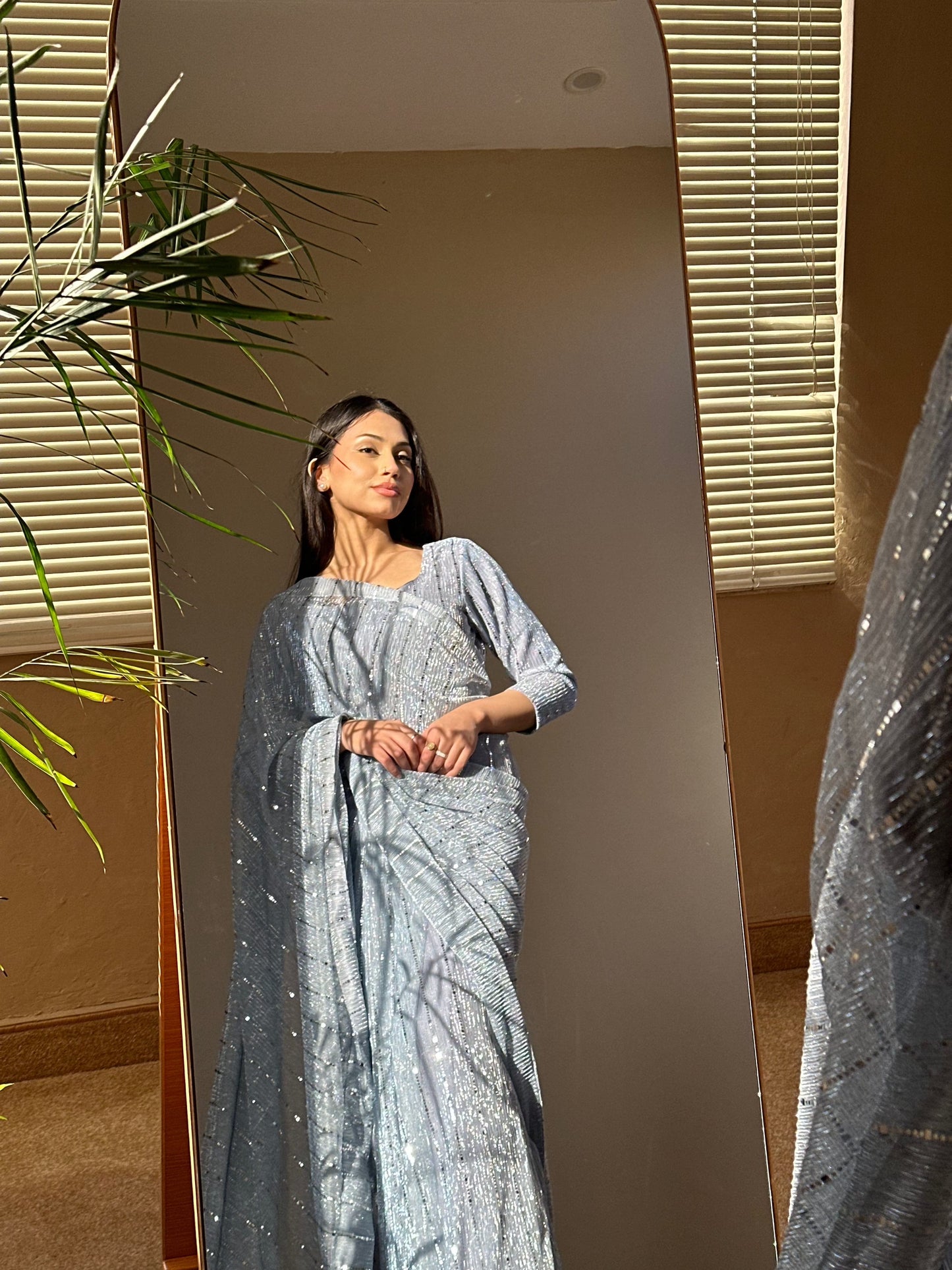 Iris - No minute Saree