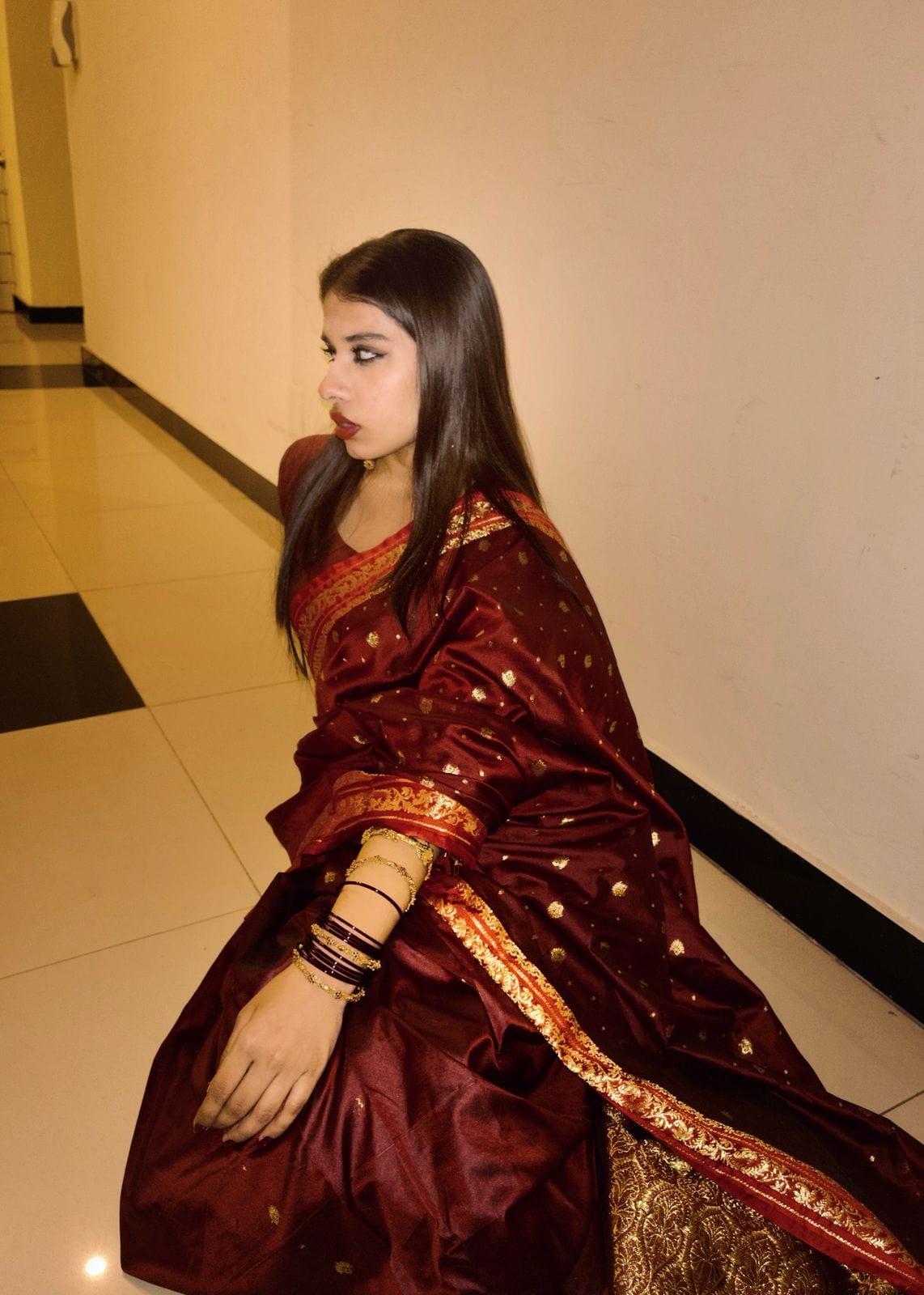 Laila - Deep Maroon