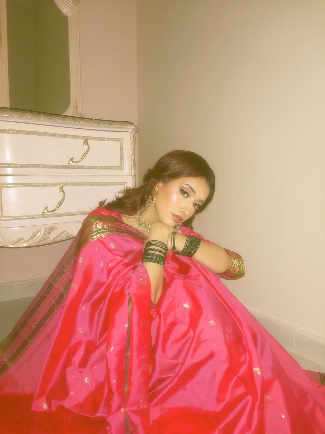 Laila - Hot Pink
