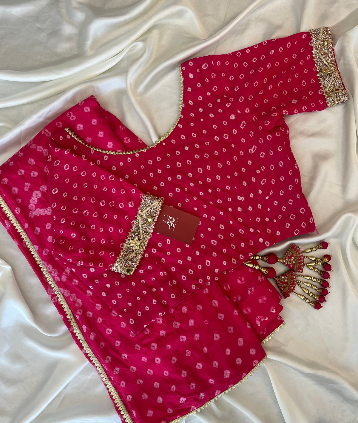 Stitched set - Gulab Angan - Bandhani Saree