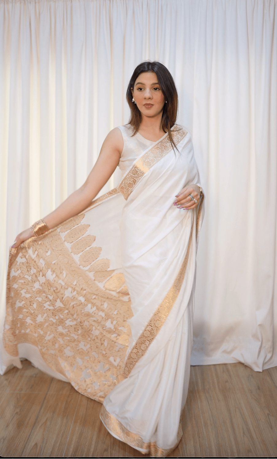 Zaira White - Mul Cotton Saree