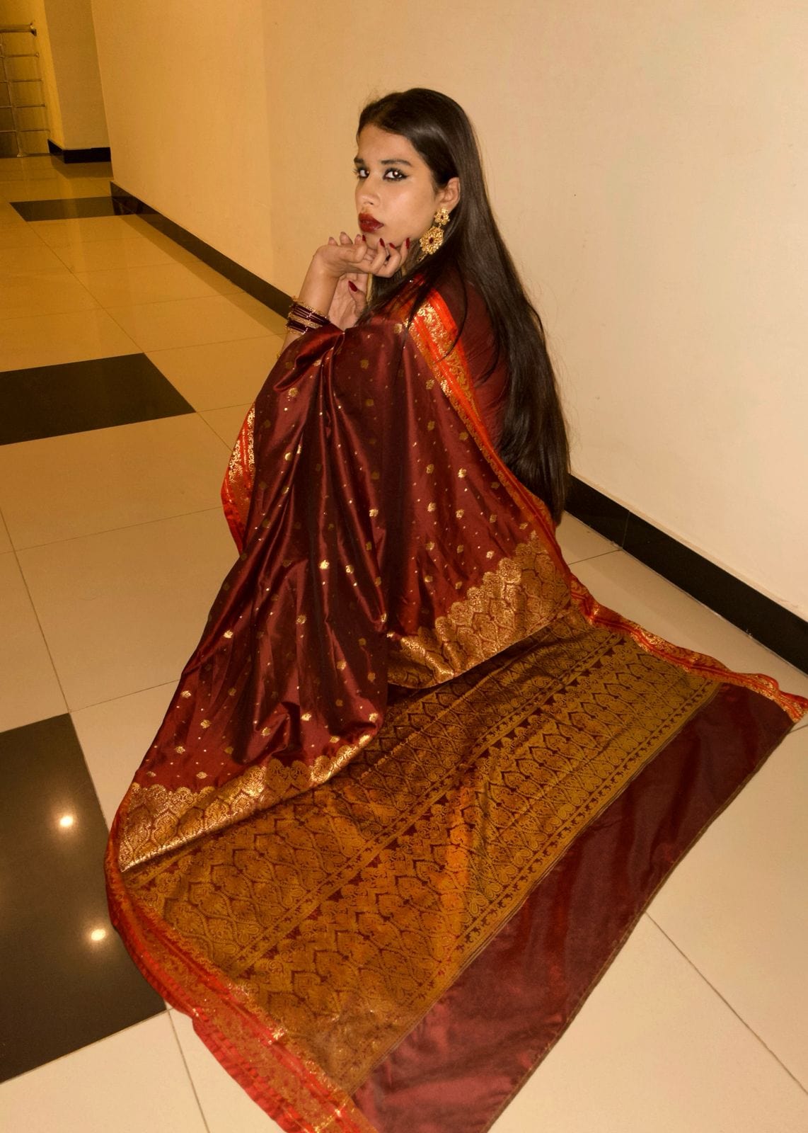 Laila - Deep Maroon