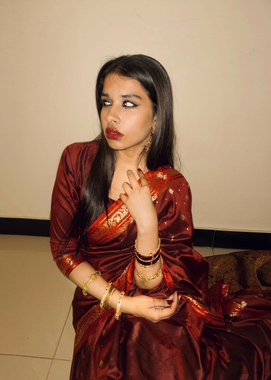 Laila - Deep Maroon
